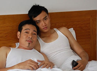 Quoc Truong lam nguoi tinh dai gia dong tinh hinh anh