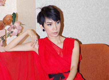 Vietnam's Next Top Model khong can nguoi dep ngoan hien hinh anh