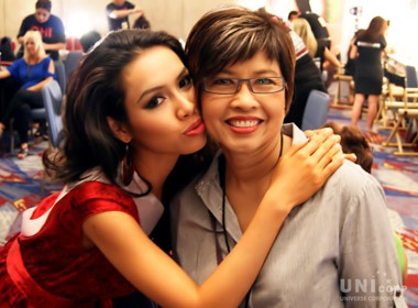 Hoang My viet nhat ky khi ngoi tren xe bus hinh anh