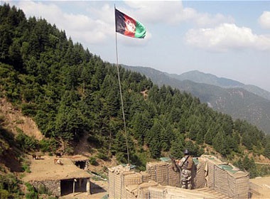 Taliban bat coc 30 tre em Pakistan hinh anh