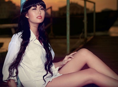 Phi Thanh Van qua sexy trong loat anh moi hinh anh