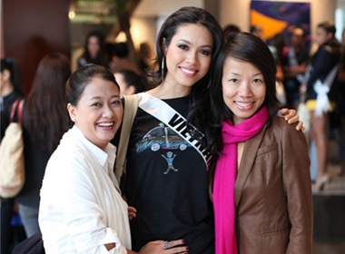 Hoang My gap go fan Viet truoc ngay chung ket hinh anh