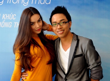 Ha Ho 'ganh ty' voi Nguyen Hong Thuan hinh anh