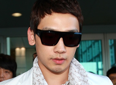 Bi (Rain) nhap ngu thang 10 hinh anh