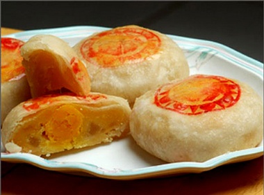 Ve Soc Trang thuong thuc banh Pia ngot thom hinh anh