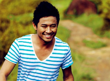 Quy Binh khoe ve phong tran hinh anh