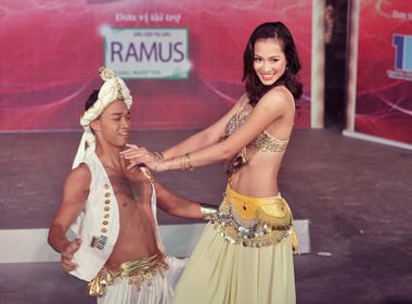 Thi sinh Sieu mau cuong nhiet voi dancesport hinh anh