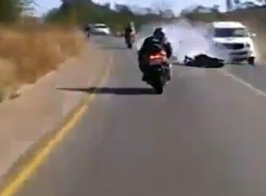 Clip may man thoat chet trong vu tai nan hinh anh