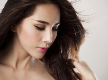 Thuy Tien ngat xiu vi kiet suc hinh anh