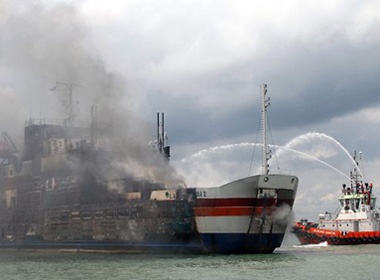 Pha cho hon 400 nguoi boc chay o Indonesia hinh anh