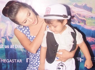 Ngam con trai de thuong cua Thanh Thuy - Duc Thinh hinh anh