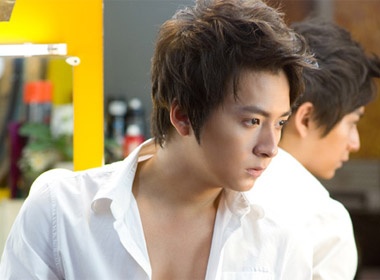 Ngo Kien Huy bo ngoai tai tin don lam cha hinh anh