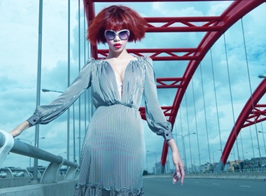 Minh Tu xin loi ve su co 'chen ngang' dem chung ket Sieu mau hinh anh