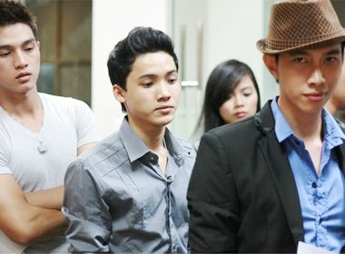 Thi sinh F-idol hao hung voi buoi kiem tra thong tin tai TP.HCM hinh anh