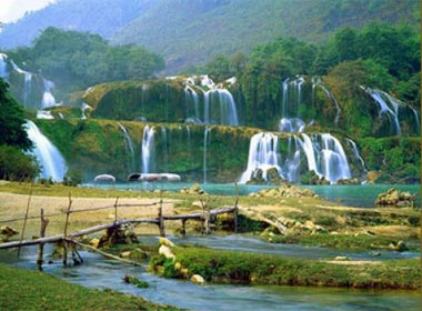 6 suoi nuoc nong noi tieng nhat Viet Nam hinh anh