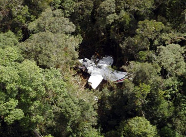 18 nguoi thiet mang trong vu may bay roi o Indonesia hinh anh