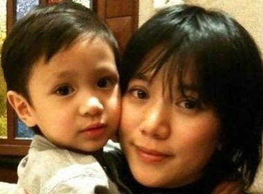 Ngam anh sieu de thuong cua me con 'sao' hinh anh