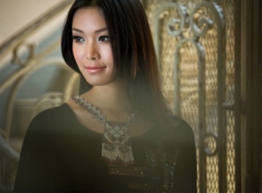 Hoa hau Thuy Dung: 'Vuong mien doat mat su binh yen' hinh anh