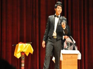 Nam Thanh truot giai tai nang o Manhunt International hinh anh