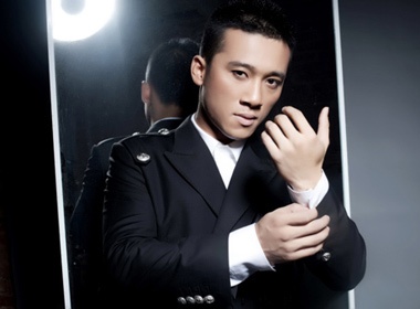 Sao Mai Quang Hao hat 'Com bui' hinh anh