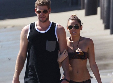 Miley Cyrus chui xeo paparazzi hinh anh