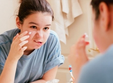 Meo cham soc da can thiet cho co nang tuoi teen hinh anh