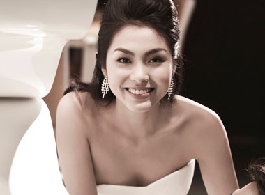 Rang ro nhu 'co dau' Tang Thanh Ha hinh anh