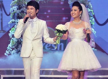 Le Khanh ngo ngang truoc tin Minh Quan muon bo thi hinh anh