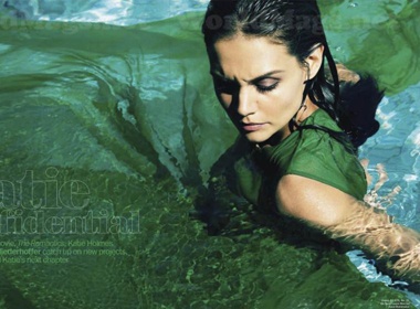 Katie Holmes cung bat ngo vi con gai Suri hinh anh