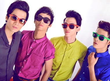 Color block ruc ro cho phai manh hinh anh