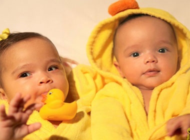 Mariah Carey khoe cap song sinh thien than hinh anh