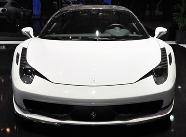 'Dai bang trang' Ferrari 458 Italia do tai Duc hinh anh