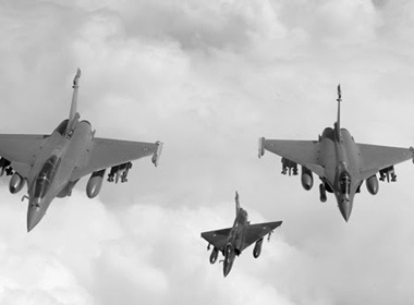 NATO se khong rut khoi Libya theo ke hoach hinh anh