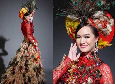 Thuy Vy ruc ro trong ao long cong hinh anh