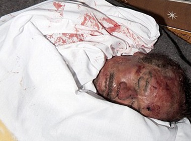 Xuat hien video duoc cho la le tang cua Gaddafi hinh anh