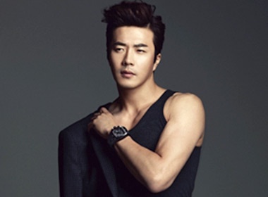 Kwon Sang Woo khoe co bap hinh anh