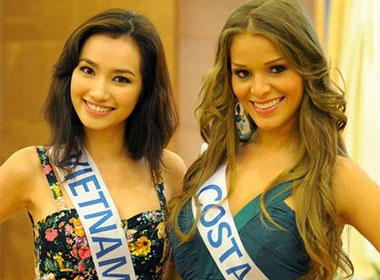 Truc Diem dien vay hoa rang ro hinh anh