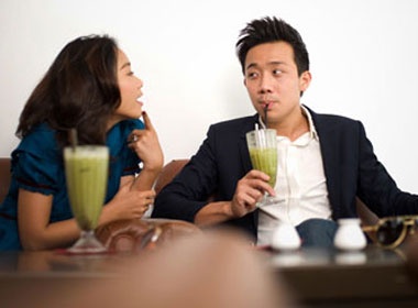 Doan Trang - Tran Thanh tinh tu trong quan cafe hinh anh