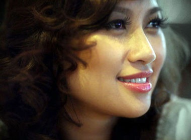 Khanh Linh cong khai tinh yeu moi hinh anh