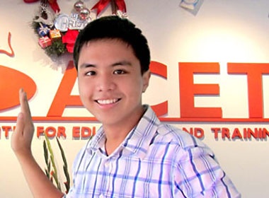 Vi sao cac nha vo dich Duong len dinh Olympia chon ACET? hinh anh