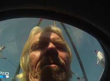 Clip ti phu Richard Branson boi cung ca map trang hinh anh