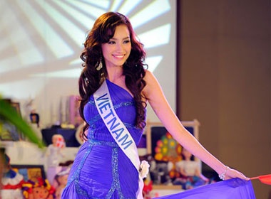 Truc Diem goi cam trong bo dam tim hinh anh