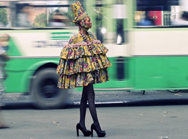 Thi sinh Nguoi mau Viet Nam bi che khong than thien hinh anh