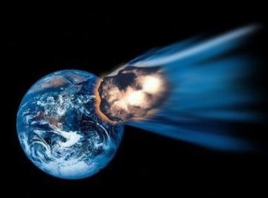 Mot tieu hanh tinh dang bay qua trai dat hinh anh