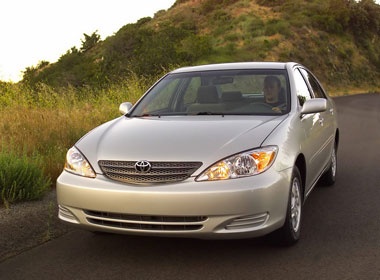 Thu hoi 550.000 xe Toyota va Lexus hinh anh