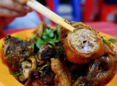 Co ga quay ngon tuyet va 'sieu' re pho Hang Buom hinh anh