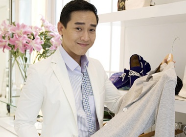 Cung Hua Vy Van chuan bi do veston cuoi nam hinh anh