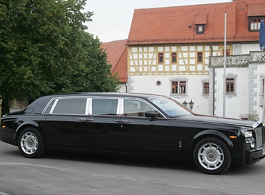 Rolls-Royce Phantom sieu 'doc' tim chu moi hinh anh
