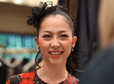 Linh Nga duyen dang voi no den hinh anh