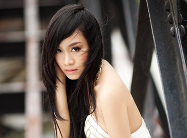 Minh Thu: ‘Toi thieu tinh bon chen can co cua showbiz' hinh anh